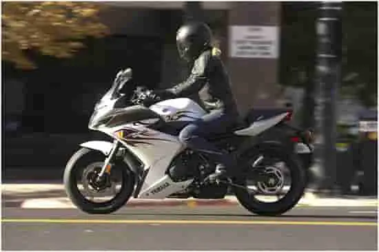 2009 Yamaha FZ6R 